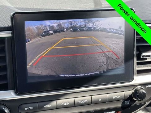 Used 2022 Hyundai Venue SEL image 17