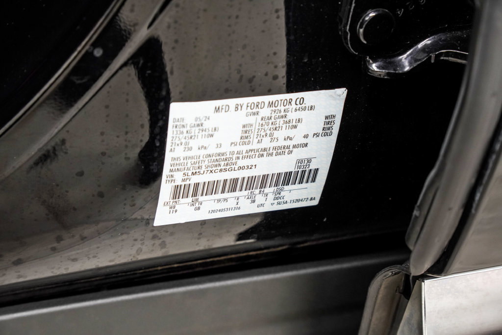 Used 2025 Lincoln Aviator Reserve w/ Illumination Package AWD/4WD image 50