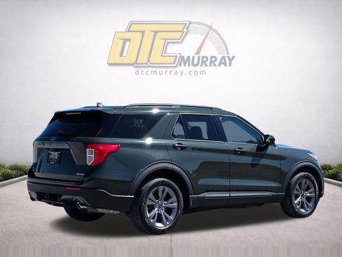 Used 2022 Ford Explorer XLT w/ Equipment Group 202A AWD/4WD image 4