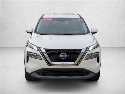 Certified 2023 Nissan Rogue SV FWD image 2