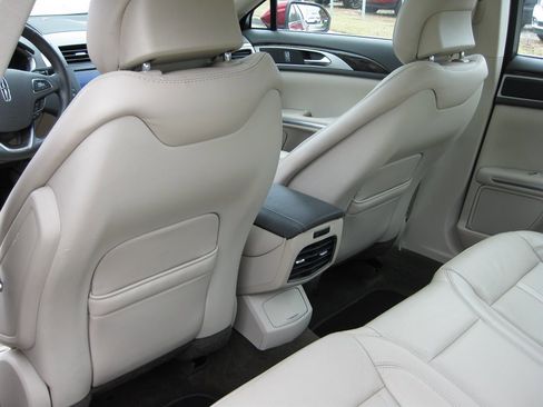 Used 2016 Lincoln MKZ Hybrid With Sunroof w/ Equipment Group 600A Reserve image 26