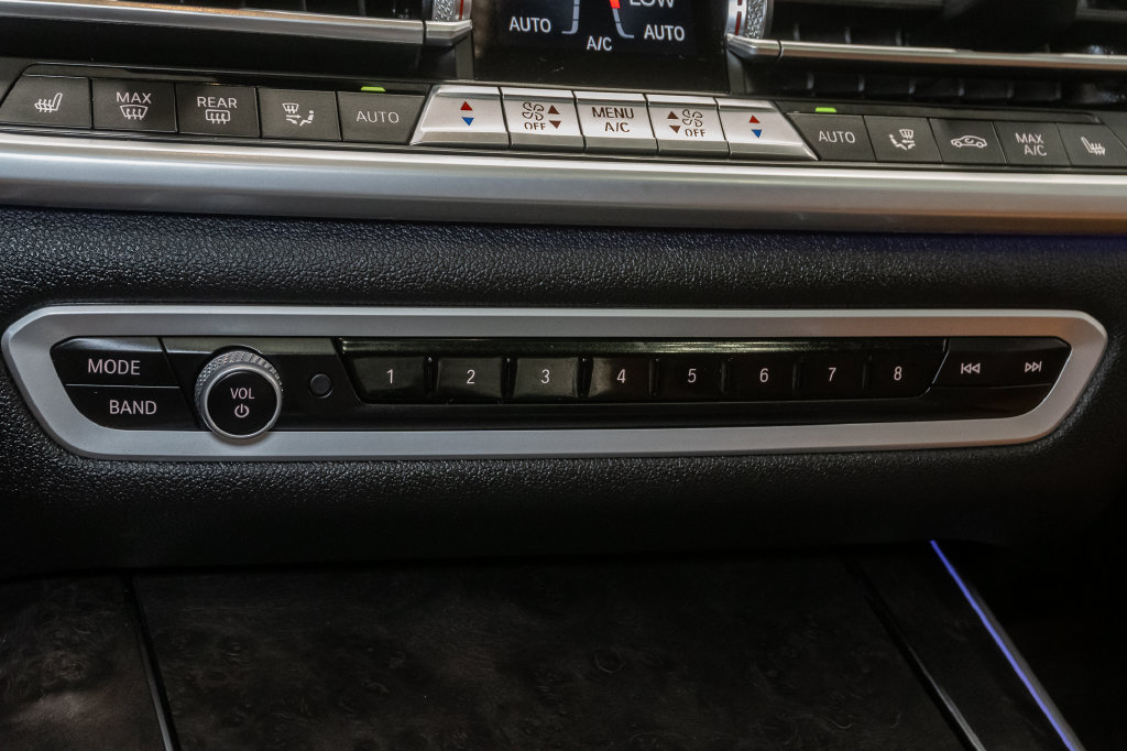 Used 2022 BMW X5 xDrive40i AWD/4WD image 23