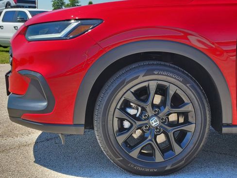 Used 2025 Honda HR-V Sport image 9