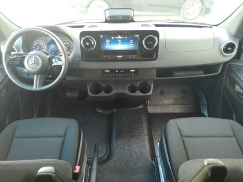 Used 2026 Mercedes-Benz Sprinter 2500 image 19