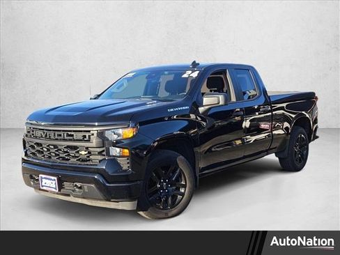 Used 2024 Chevrolet Silverado 1500 Custom image 1