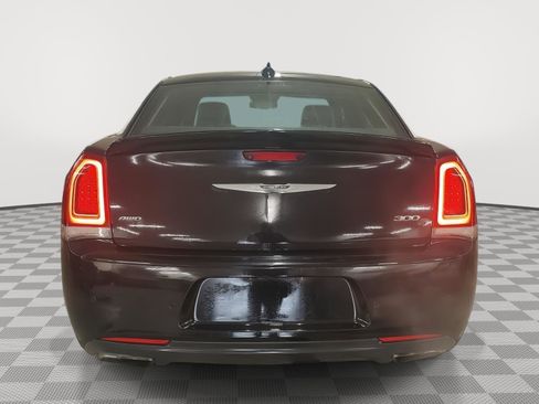 Used 2018 Chrysler 300 S w/ 300S Premium Group image 25