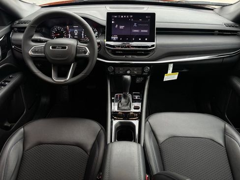 New 2026 Jeep Compass Latitude AWD/4WD image 10