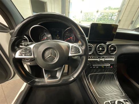 Used 2019 Mercedes-Benz GLC 300 w/ AMG Line image 13