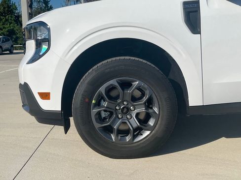 New 2025 Ford Maverick XLT image 11