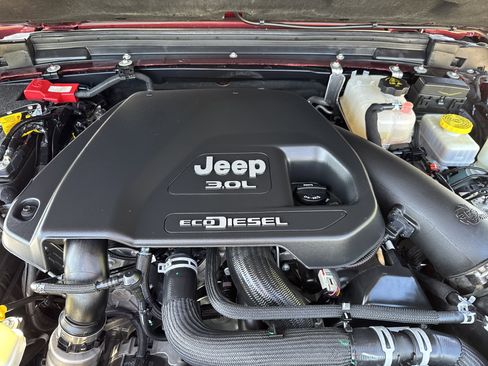 Used 2021 Jeep Wrangler Unlimited Rubicon AWD/4WD image 19