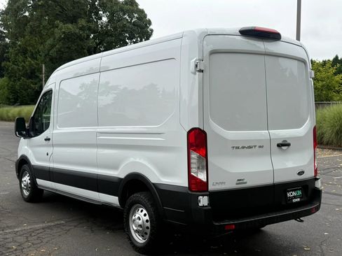 Used 2023 Ford Transit 150 Medium Roof AWD image 4