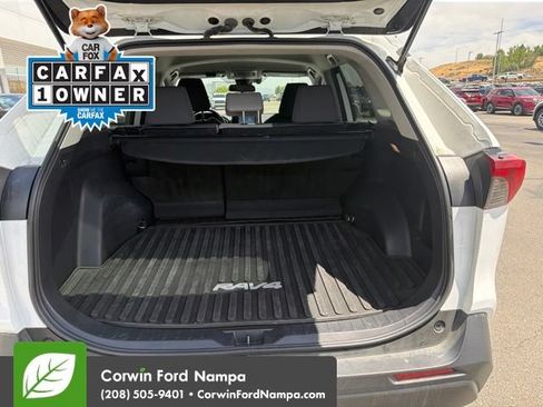 Used 2021 Toyota RAV4 XLE w/ XLE Grade Weather Package AWD/4WD image 8