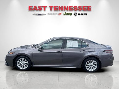 Used 2024 Toyota Camry SE FWD image 6