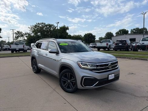 Used 2021 Volkswagen Atlas SE w/ Panoramic Sunroof Package AWD/4WD image 7