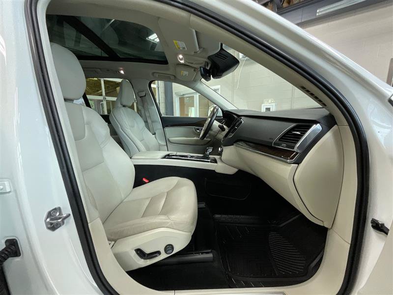 Used 2019 Volvo XC90 T5 Momentum w/ Protection Package Premier FWD image 31