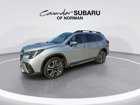 Used 2023 Subaru Ascent Touring AWD/4WD image 4