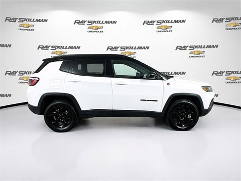 Used 2024 Jeep Compass Trailhawk image 8