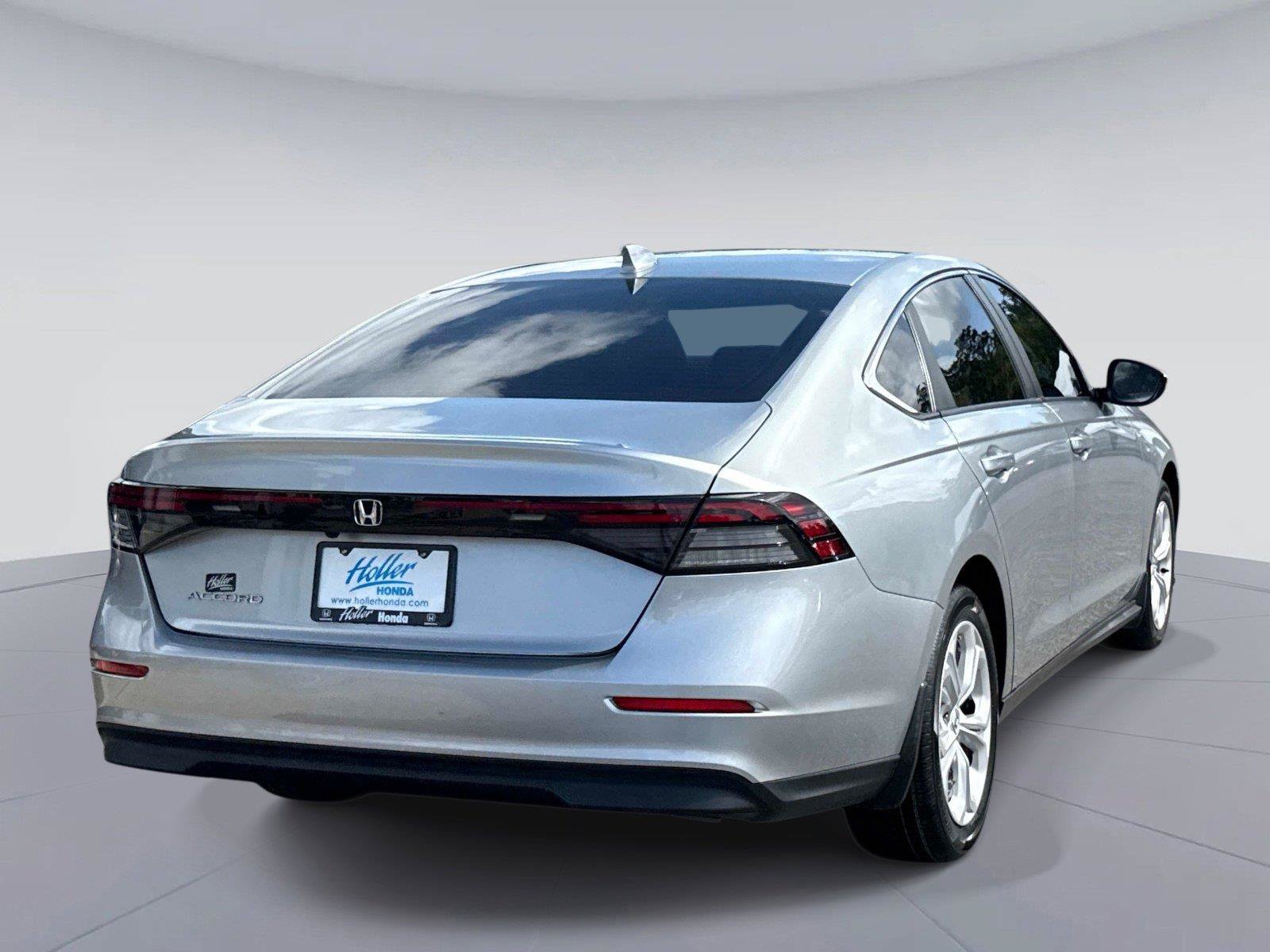 Certified 2024 Honda Accord LX image 4
