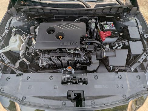 Used 2019 Nissan Altima 2.5 SR FWD image 8