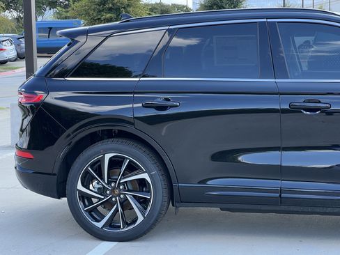 New 2025 Lincoln Corsair Grand Touring image 10