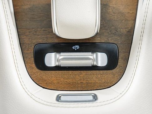 Used 2020 Mercedes-Benz GLS 450 4MATIC image 28