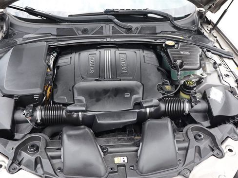 Used 2011 Jaguar XF Premium RWD image 39