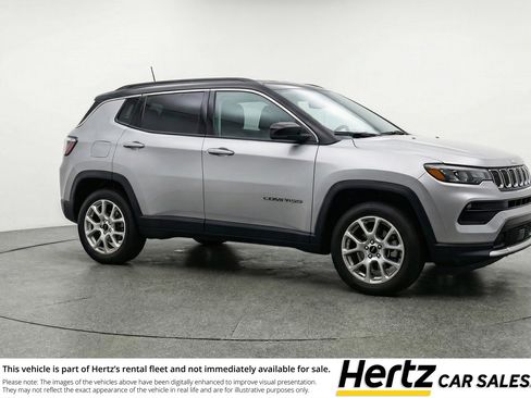 Used 2025 Jeep Compass Limited AWD/4WD image 1
