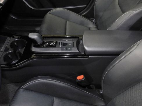 Used 2024 Toyota Prius XLE image 36