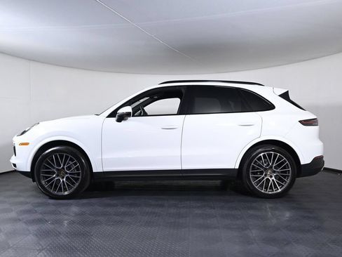 Certified 2023 Porsche Cayenne AWD/4WD image 2