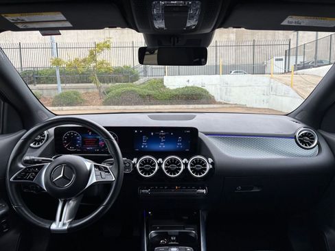 Used 2025 Mercedes-Benz GLA 250 image 34