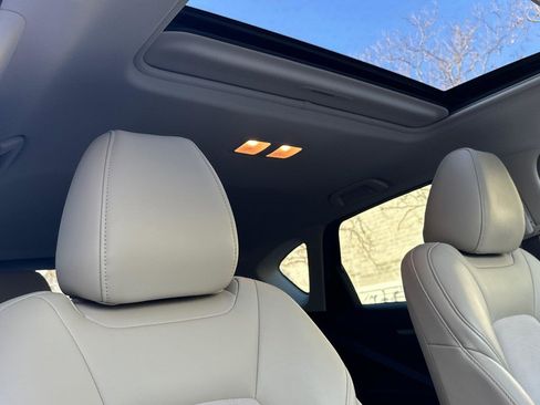 Used 2018 MAZDA CX-5 Touring w/ Preferred Equipment Package image 16