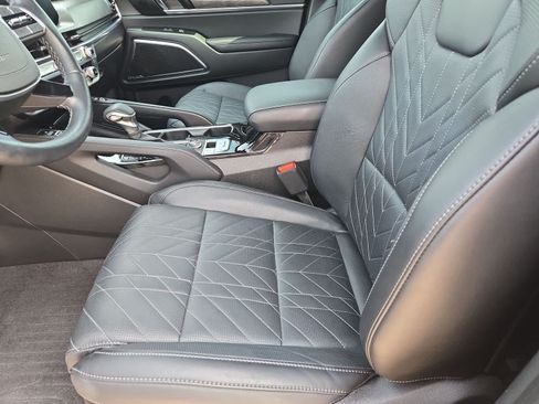 Certified 2025 Kia Telluride SX Prestige X-Line AWD/4WD image 14