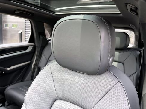 Certified 2024 Porsche Cayenne image 21