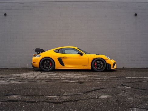Used 2024 Porsche 718 Cayman GT4 RS RWD image 8
