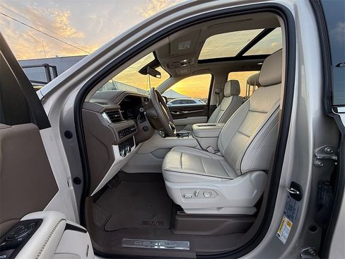 Used 2022 GMC Yukon Denali image 4