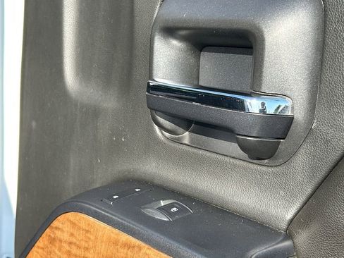 Used 2015 Chevrolet Silverado 2500 LTZ w/ Duramax Plus Package AWD/4WD image 26