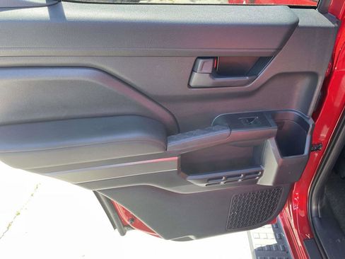 Used 2025 Toyota 4Runner TRD Off-Road AWD/4WD image 19