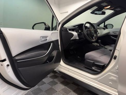 Used 2020 Toyota Corolla SE FWD image 11