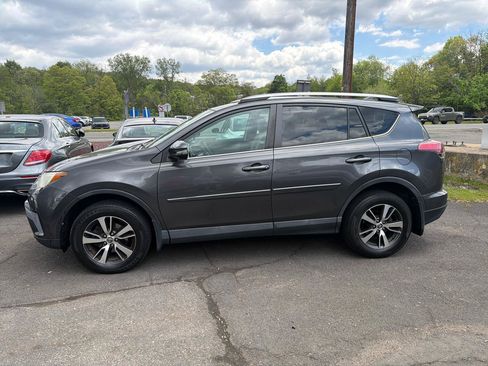 Used 2016 Toyota RAV4 XLE AWD/4WD image 16