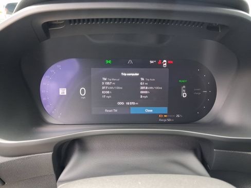 Used 2023 Volvo XC40 Recharge Plus w/ Protection Package Premier AWD/4WD image 18