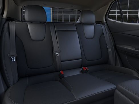 Used 2023 Buick Encore GX Select w/ Sport Touring Package image 17