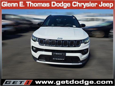 Certified 2023 Jeep Compass Limited image 2