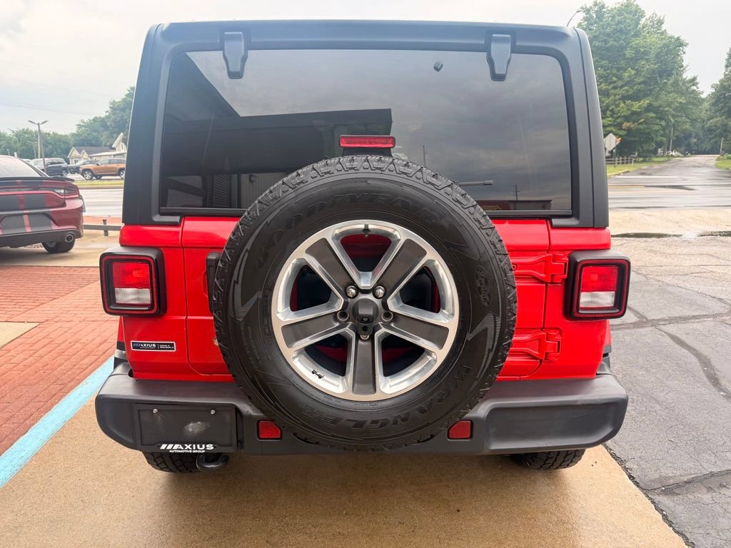 Used 2018 Jeep Wrangler Unlimited Sahara AWD/4WD image 6