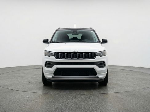 Used 2025 Jeep Compass Limited AWD/4WD image 2