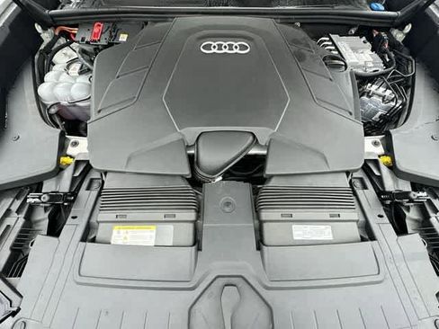 Used 2023 Audi Q8 Premium Plus w/ Premium Plus Package image 28