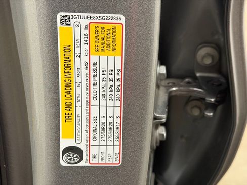 Certified 2025 GMC Sierra 1500 AT4 w/ AT4 Premium Package image 50