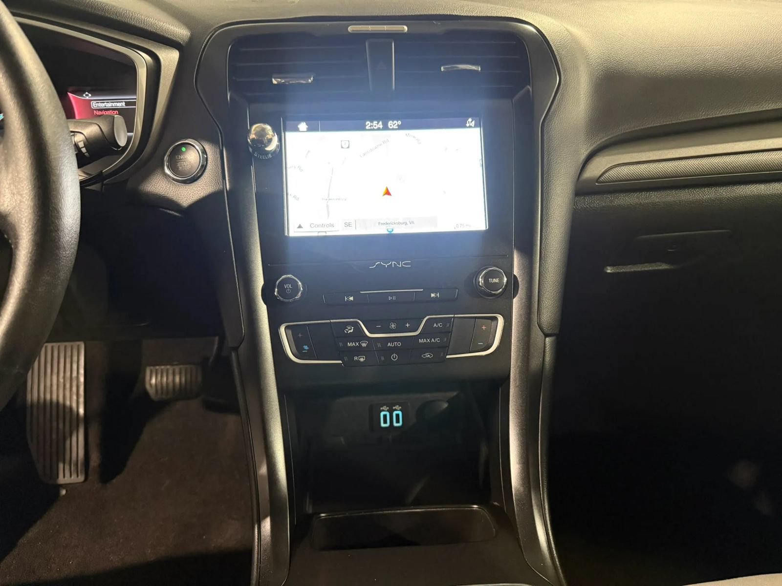 Used 2019 Ford Fusion SE w/ Equipment Group 151A FWD image 39