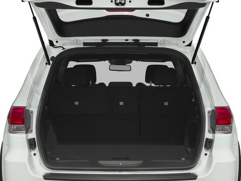 Certified 2016 Jeep Grand Cherokee Laredo w/ Quick Order Package 23E image 12