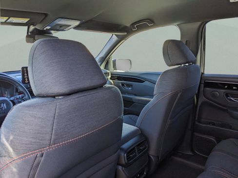 New 2026 Honda Pilot Sport image 18