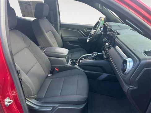 Used 2024 Chevrolet Colorado LT w/ LT Convenience Package image 15